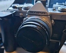 C Olympus OM-1 SLR Film Camera