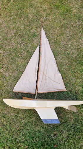 Vintage large wooden pond - large,