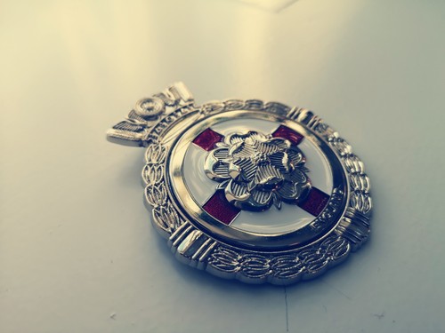 Rose england grill badge - of,