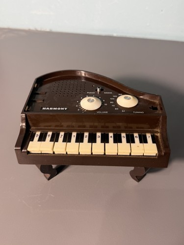 Vintage grand piano radio - piano,
