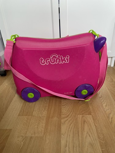 Trunki kids suitcase - trunki,