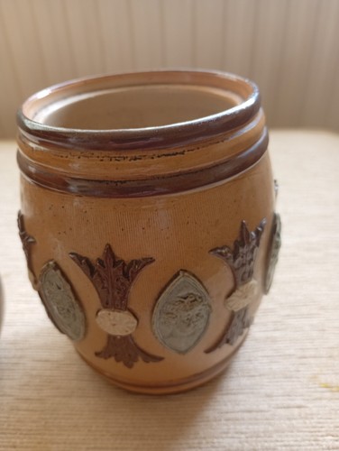 Two doulton pots small - pots, olde