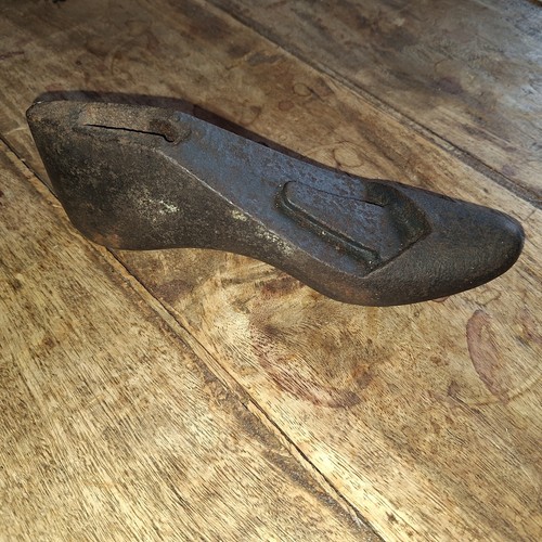 Antique cast iron cobblers - antique,