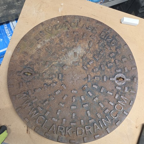 Round cast iron manhole - cast, cover