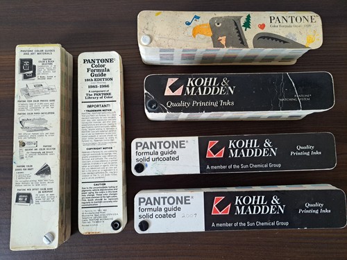 Lot vintage pantone - -,