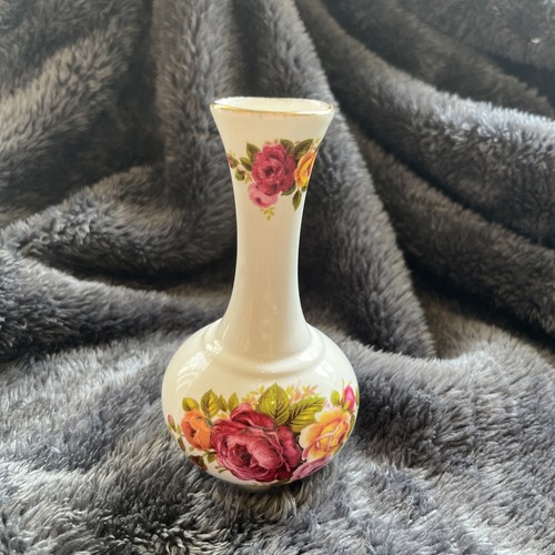 Cottage rose bone - cottage, bud