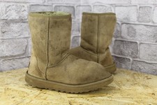 TAUPE FAWN SUEDE SHEEPSKIN UGG