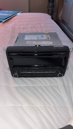 Car radio head unit - radio, cd