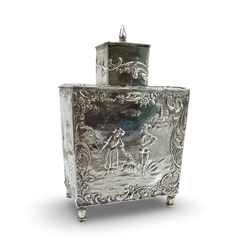 Dutch miniature footed 833 - miniature,