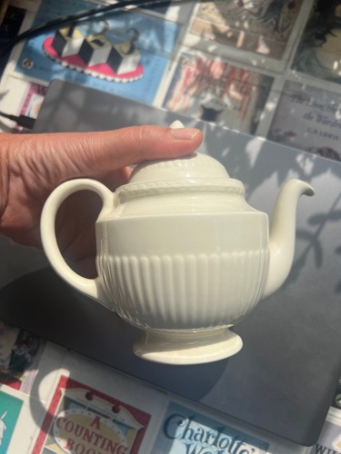 Small wedgewood edme - wedgewood, teapot