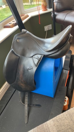 Kieffer dressage saddle med