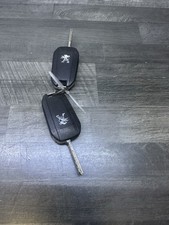 2 X GENUINE PEUGEOT 3 BUTTON