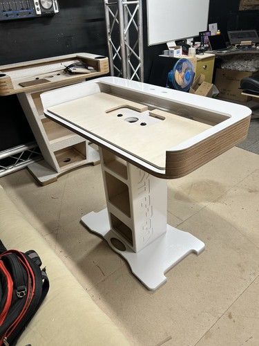 Cosmopod ultimate booth - ultimate, dj