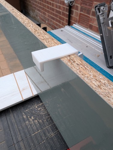 Kitchen plinth removal - plinth, clips
