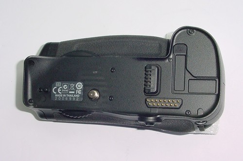 Nikon d10 multi power - mb-d10,