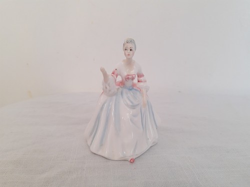 Vintage figurine royal - figurine,