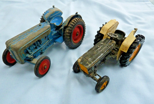Vintage tractors britains - vintage,