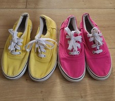 2 Pairs of Bella Comoda Canvas