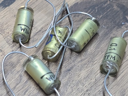 1uf 100nf 160v axial - 100nf,