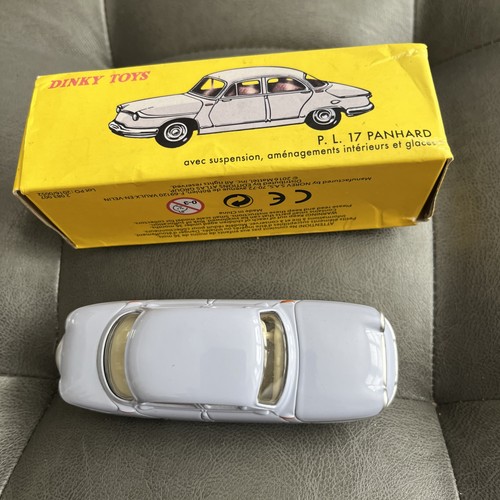 Dinky toys 547 17 panhard - dinky,