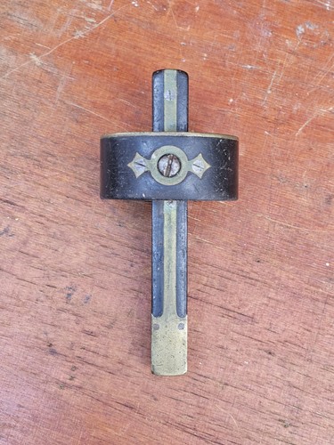 Brass and rosewood - brass,