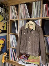 Men’s Levi Sherpa trucker