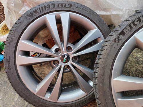 Genuine skoda vrs - 4x,