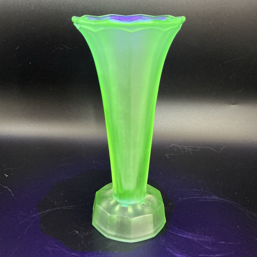 Uranium glass bud - uranium, vase