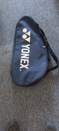 Yonex badminton racket - racket, bag