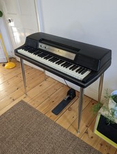 Wurlitzer 200A 64-Key Electric Piano 1974 - 1983