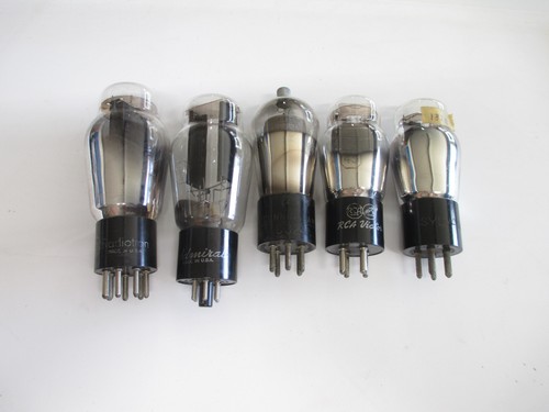 Lot radio tubes vaccuum - of,