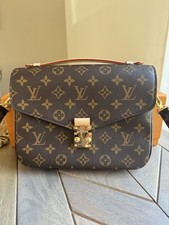 Louis Vuitton Pochette Metis