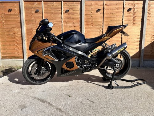 Suzuki gsxr 1000 - suzuki,