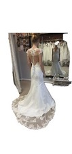 Wedding dress size 8 /10 True