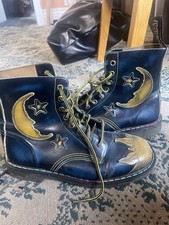 Whimsigoth Tred Air Boots With Sun Detail Size 5