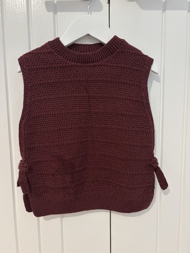 Burgundy sparkly top - size, 5