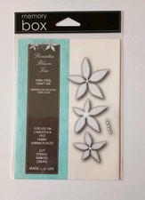 Memory Box Die Poinsettia