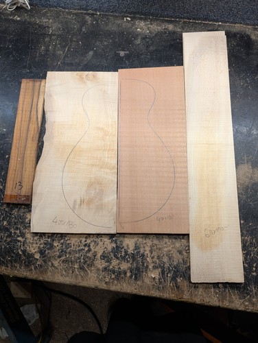 Baritone ukulele tonewood - baritone,