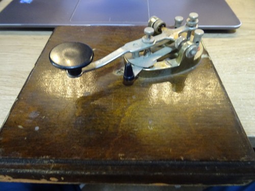 Vintage brass body - brass,