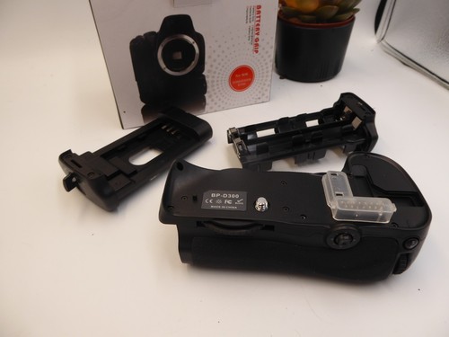 Both trays d300s - -d300s, battery