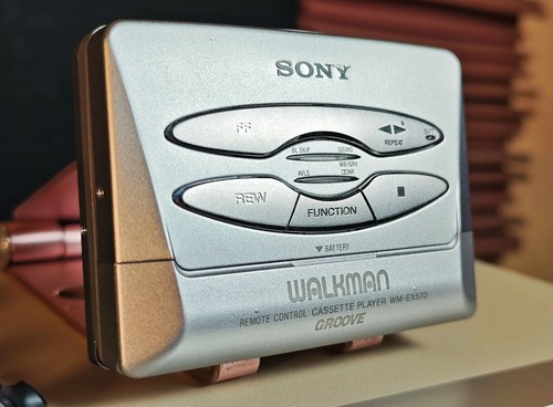Mint condition sony walkman - mint, walkman®