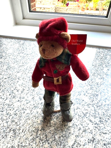 Russ old world teddies - old,