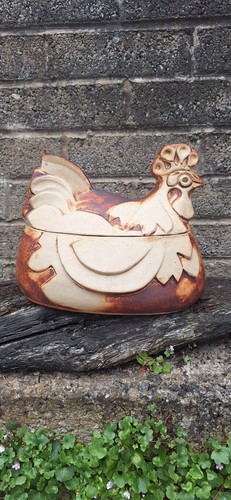 Quantock pottery hen shaped - quantock,