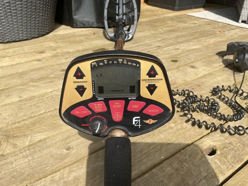 Fisher metal detector - f4,