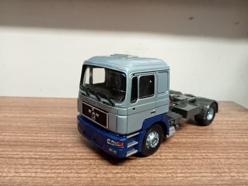 Corgi modern truck heavy - modern,