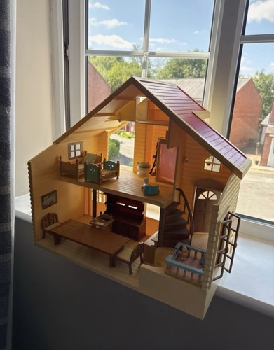 Sylvanian families red roof