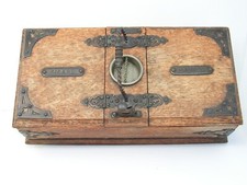 ANTIQUE EDWARDIAN BRASS BOUND OAK CIGAR CIGARETTES SMOKERS BOX HUMIDOR