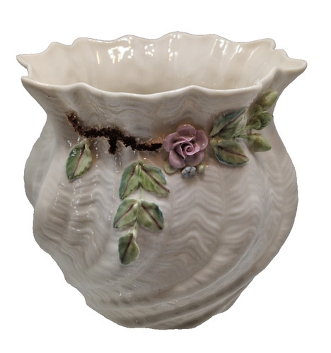 Belleek carlingford cache - belleek, pot
