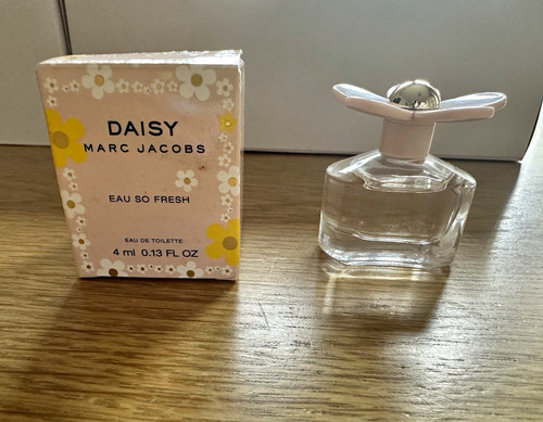 Marc jacobs daisy eau - daisy,