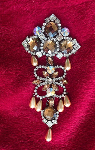Butler wilson vintage brooch - butler,